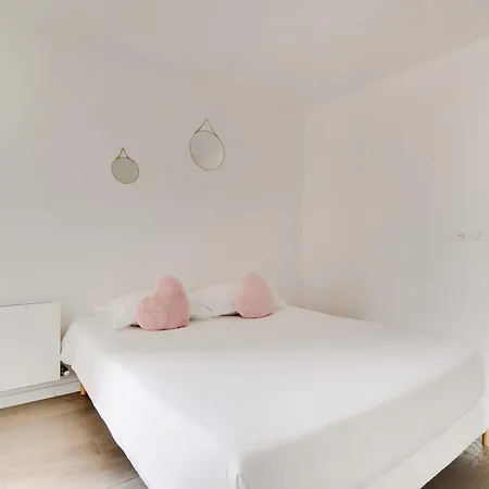 Super Appt Buttes Chaumont Apartment