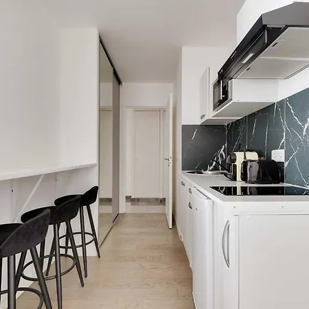 Super Appt Buttes Chaumont Apartment Paris